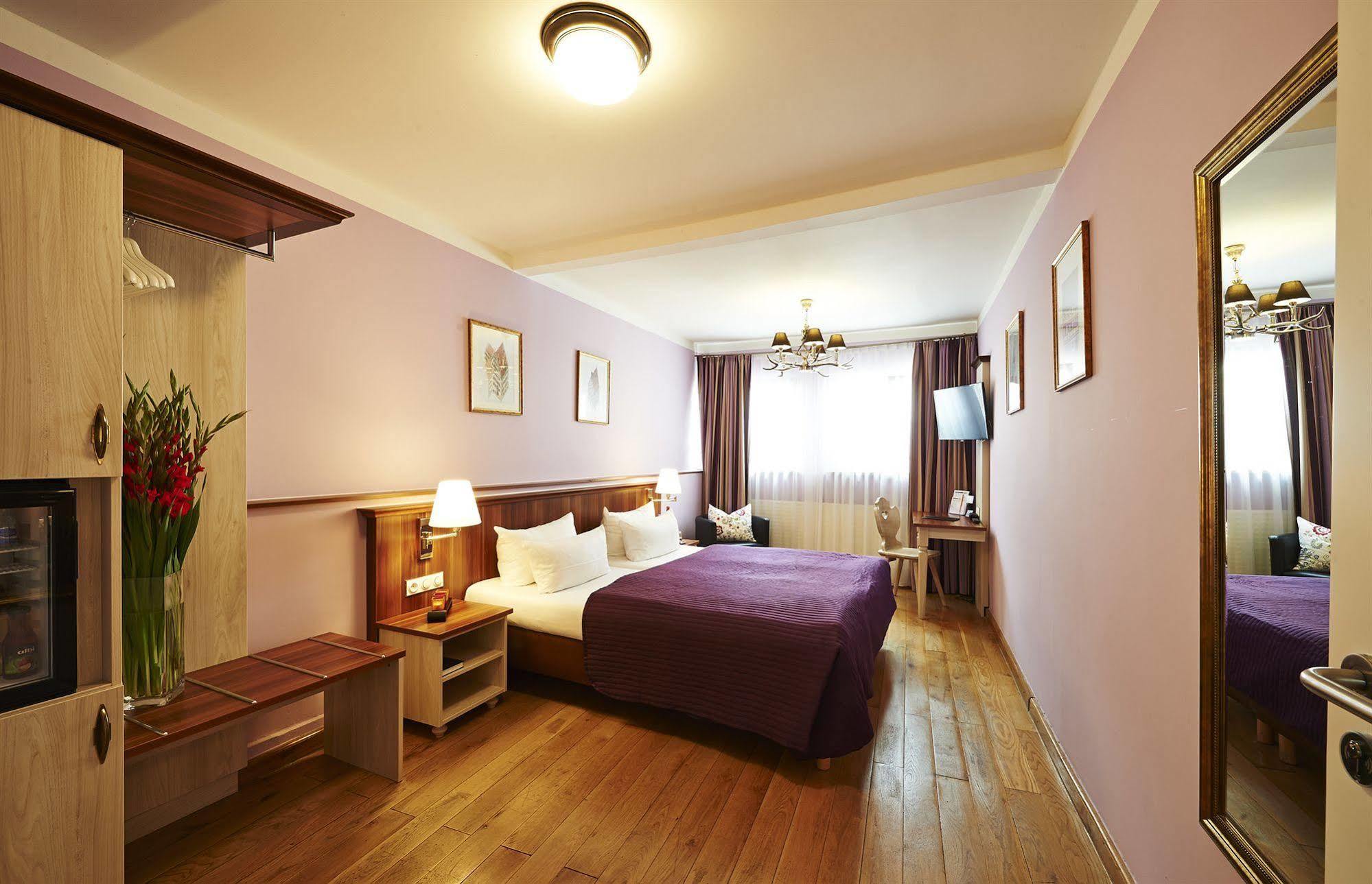 Hotel Elch Нюрнберг Екстер'єр фото